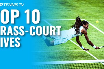 Top 10 Amazing ATP Grass Court Tennis Dives! Top 10 Amazing ATP Grass Court Tennis Dives!