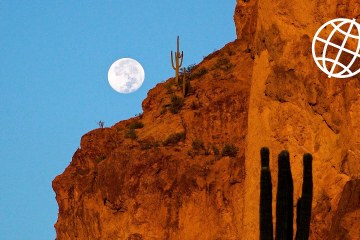Superstition Mountains, Arizona, USA in 4K Ultra HD Superstition Mountains, Arizona, USA in 4K Ultra HD