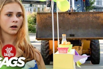 Berserk Bulldozer CRUSHES Lemonade Stand Berserk Bulldozer CRUSHES Lemonade Stand