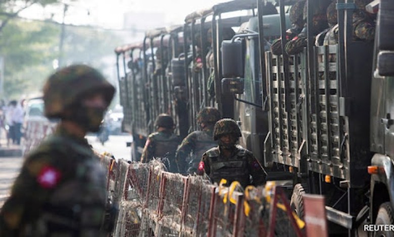 Militer Myanmar mengatakan jembatan kereta api bersejarah “dibom, dihancurkan” oleh kelompok -kelompok bersenjata Militer Myanmar mengatakan jembatan kereta api bersejarah “dibom, dihancurkan” oleh kelompok -kelompok bersenjata