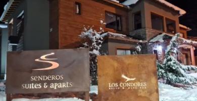 Senderos Aparts & Suites – Alojamiento en El Chaltén Senderos Aparts & Suites – Alojamiento en El Chaltén