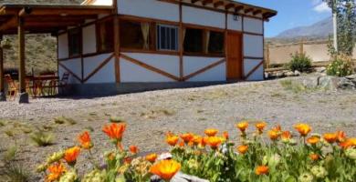 Camino & Piedra – Cabaña de Montaña – Cabaña en Potrerillos Camino & Piedra – Cabaña de Montaña – Cabaña en Potrerillos