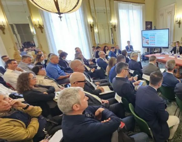Accordo Confindustria-Banca Intesa: 3 miliardi di euro per sostenere le imprese sarde Accordo Confindustria-Banca Intesa: 3 miliardi di euro per sostenere le imprese sarde