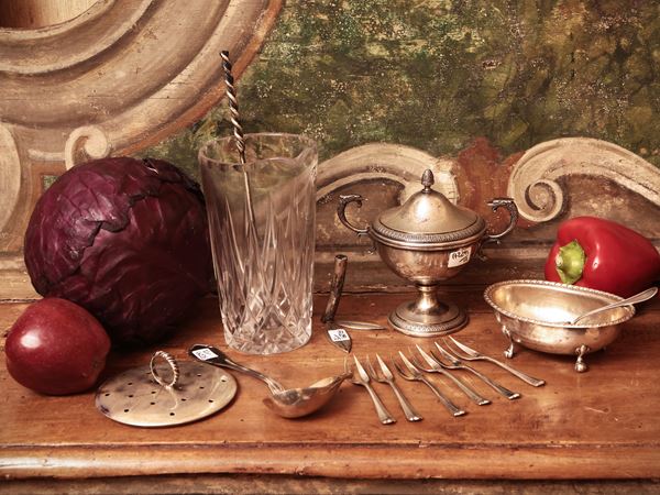 Miscellanea di argenteria – Asta Una villa a Mantova: Arredi antichi e Arte contemporanea – Maison Bibelot – Casa d’Aste Firenze Miscellanea di argenteria – Asta Una villa a Mantova: Arredi antichi e Arte contemporanea – Maison Bibelot – Casa d’Aste Firenze