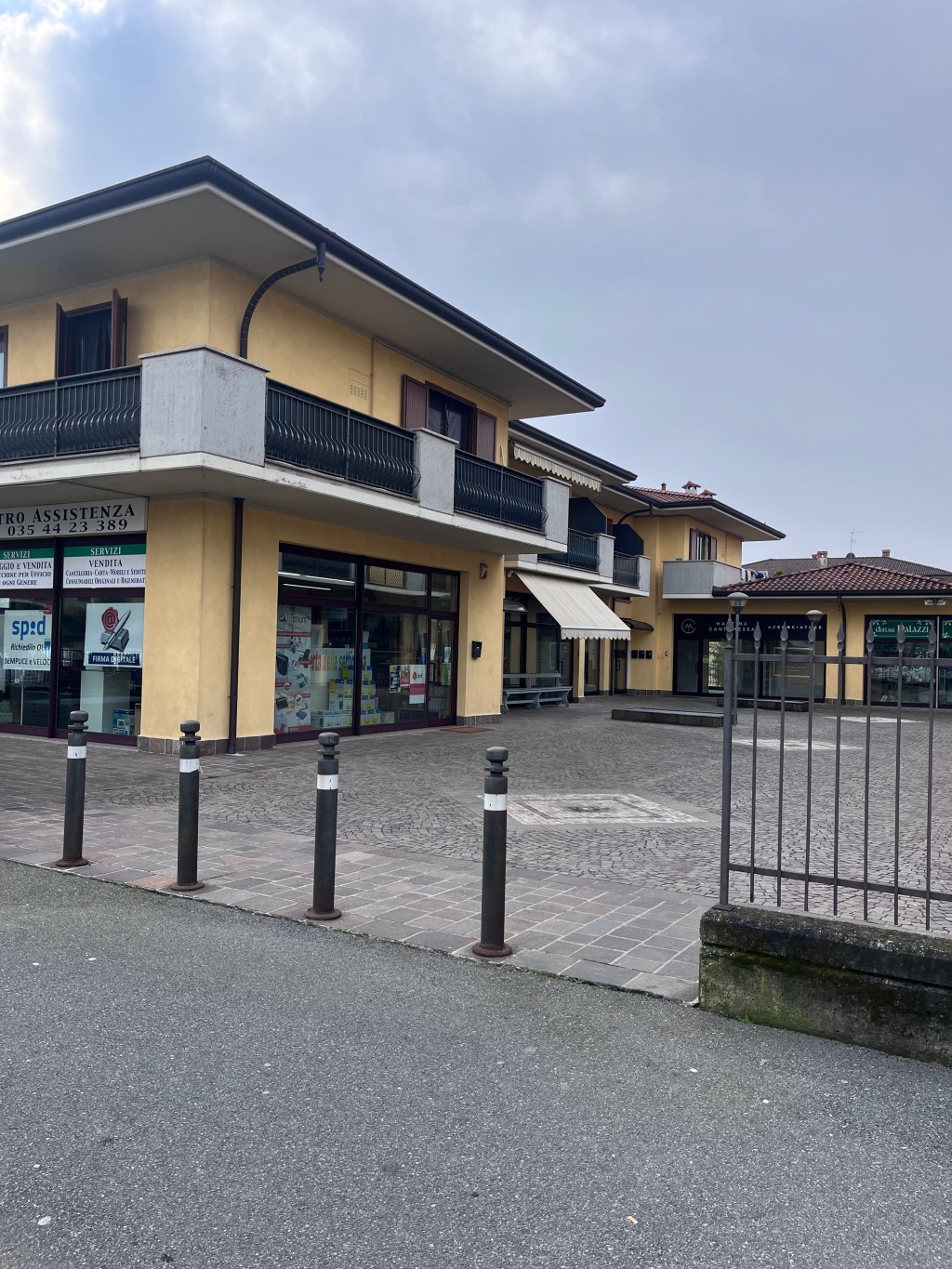 Negozio All’asta In Via Cavour, 61, 24060 Bolgare Bg, Italia Bolgare, Bergamo Negozio All’asta In Via Cavour, 61, 24060 Bolgare Bg, Italia Bolgare, Bergamo