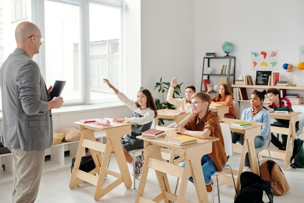 In vigore la legge di conversione del Decreto PNRR Scuola: il punto sui nuovi incentivi In vigore la legge di conversione del Decreto PNRR Scuola: il punto sui nuovi incentivi