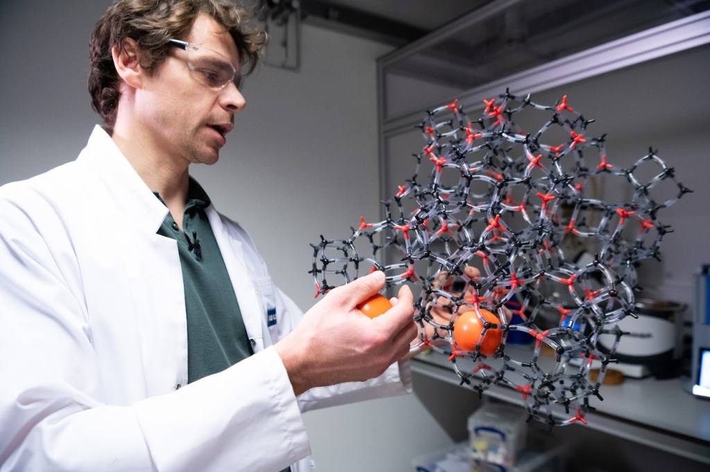 Biotecnologie: il Piano per l’internazionalizzazione delle imprese italiane Biotecnologie: il Piano per l’internazionalizzazione delle imprese italiane