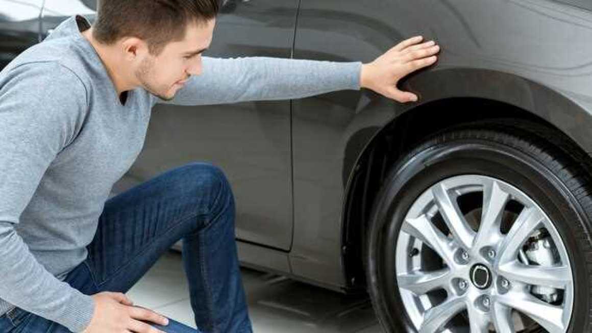 How to react to tire blowouts safely How to react to tire blowouts safely
