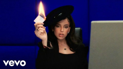 Nathy Peluso – Business Woman Nathy Peluso – Business Woman