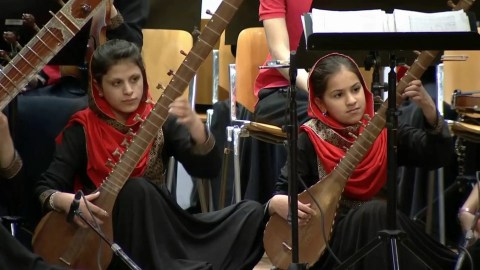 Davos 2017 – Leadership beyond Borders: The Afghan Women's Orchestra "Zohra" Davos 2017 – Leadership beyond Borders: The Afghan Women's Orchestra "Zohra"