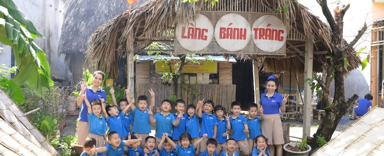 Một ngày ở “Làng bánh tráng” – Little 2 Một ngày ở “Làng bánh tráng” – Little 2