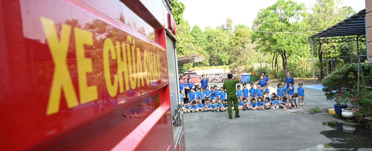 Một ngày làm “chiến sĩ nhí” đầy trải nghiệm của lớp chồi Một ngày làm “chiến sĩ nhí” đầy trải nghiệm của lớp chồi