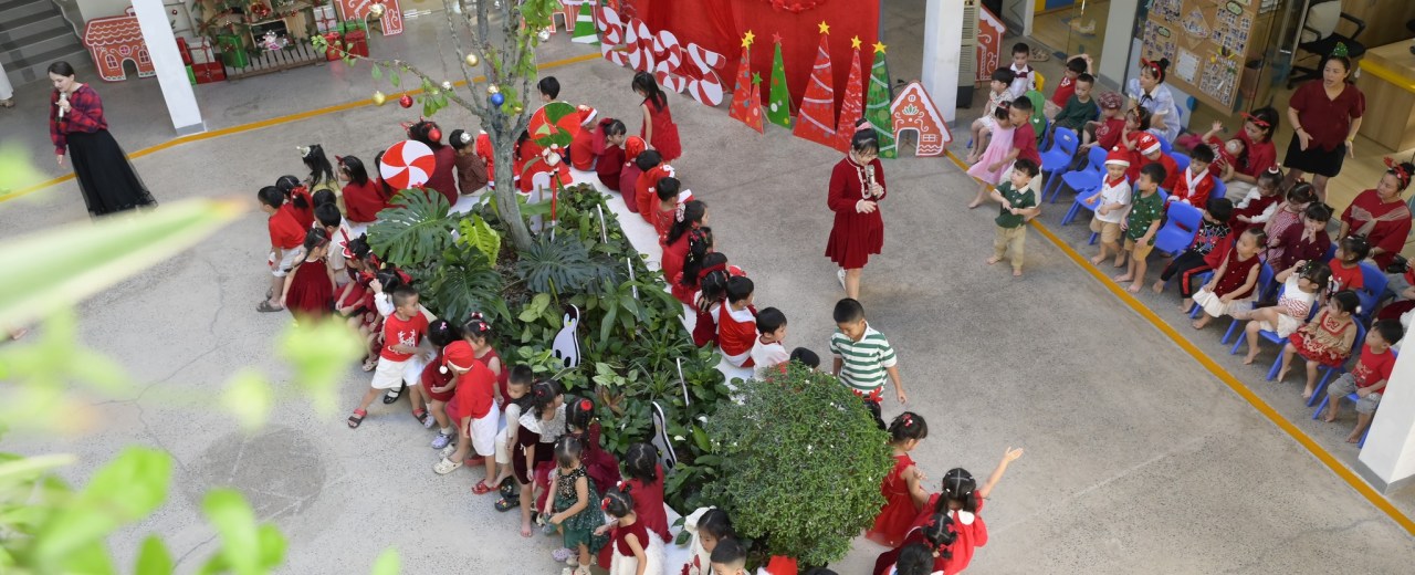 A joyful christmas festival at thu dau mot campus A joyful christmas festival at thu dau mot campus