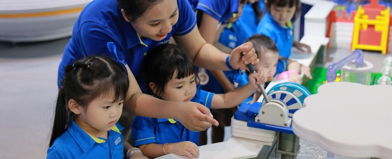 Hành trình “chạm vào” công nghệ của tương lai! Hành trình “chạm vào” công nghệ của tương lai!