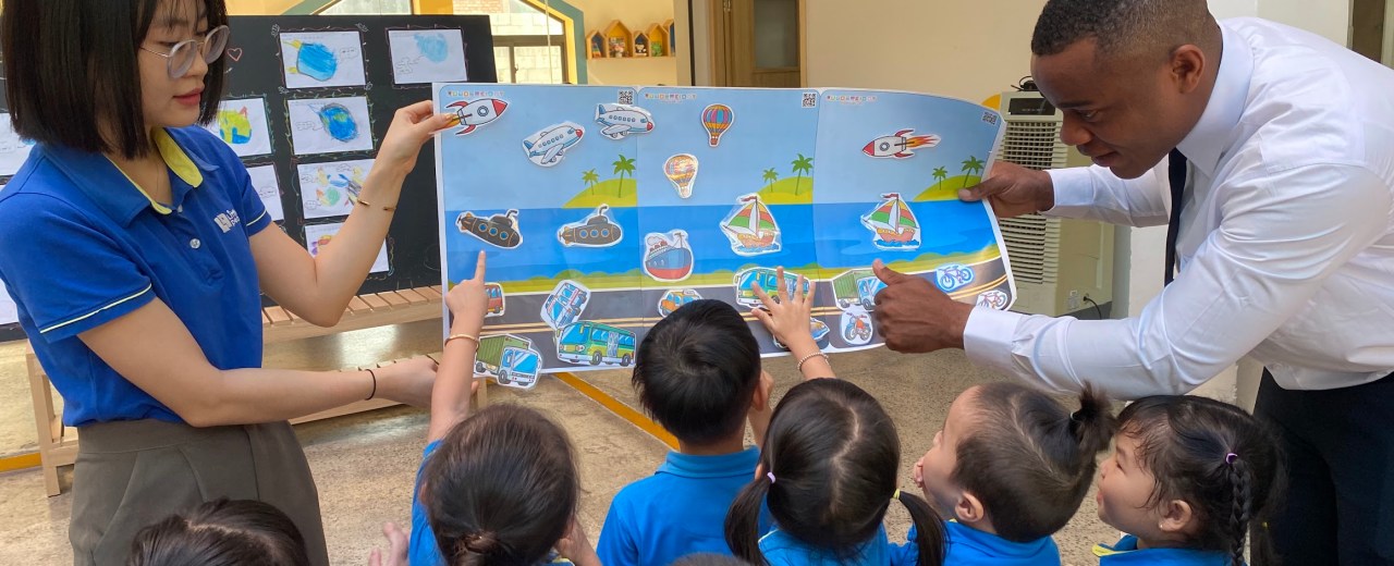 Little explorers at Little People learn about road safety! Little explorers at Little People learn about road safety!