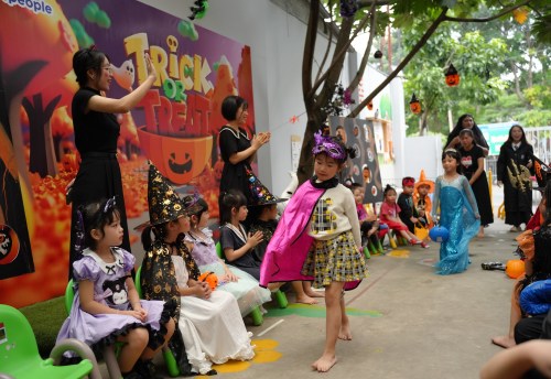 Halloween kỳ diệu tại little people lái thiêu! Halloween kỳ diệu tại little people lái thiêu!