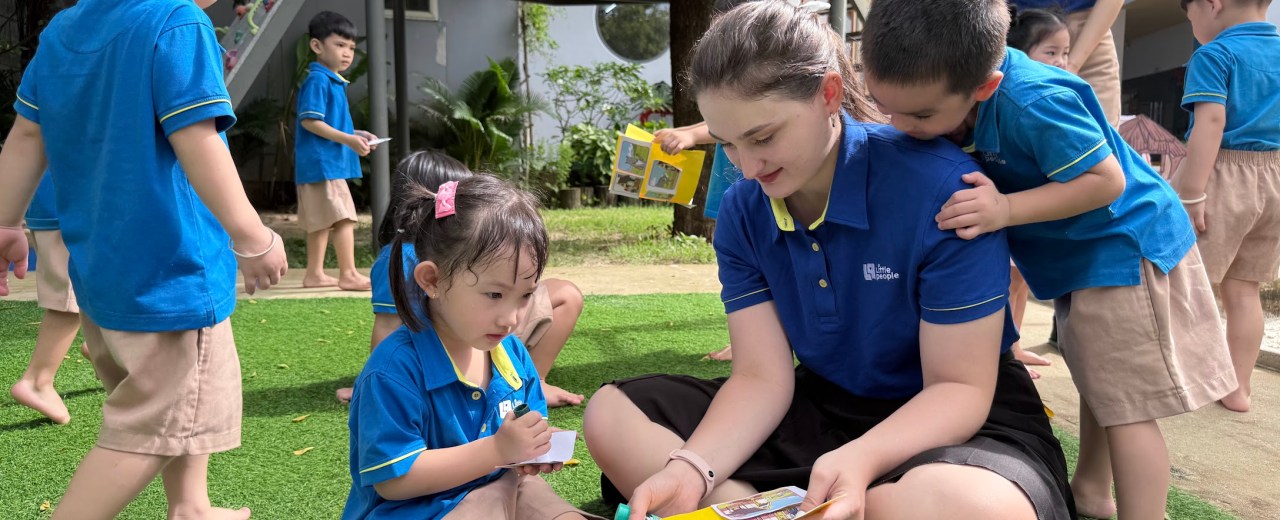 Ba chú heo con phiên bản nhí tại little people Ba chú heo con phiên bản nhí tại little people