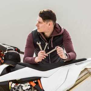 Cómo limpiar y detallar una moto para que luzca como nueva Cómo limpiar y detallar una moto para que luzca como nueva