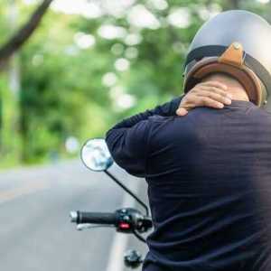 Postura correcta para conducir una motocicleta Postura correcta para conducir una motocicleta