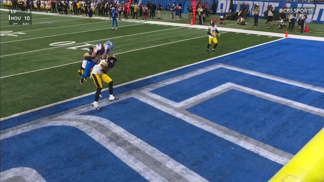 Isaac TeSlaa tough catch in traffic for the touchdown Isaac TeSlaa tough catch in traffic for the touchdown