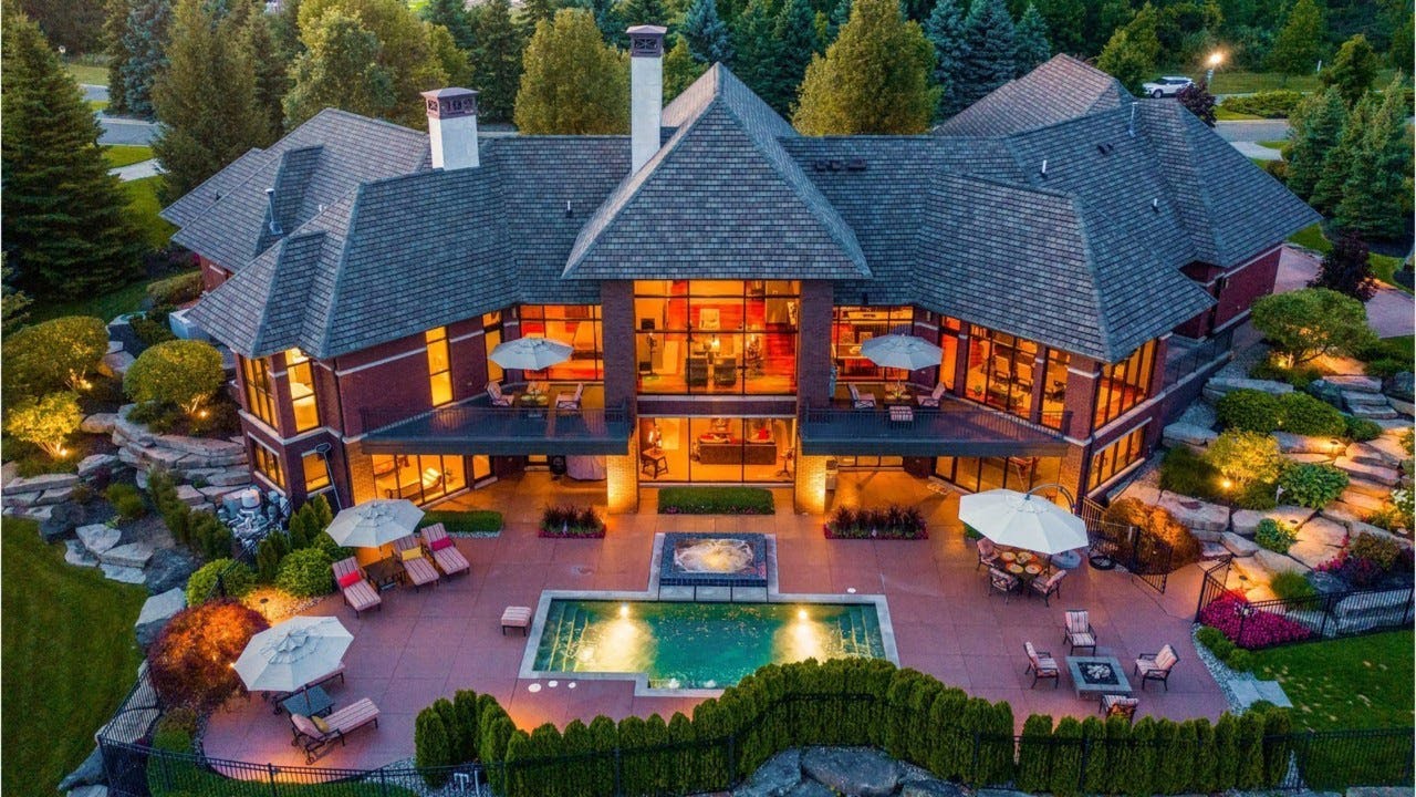 M hilltop ranch has everything you need to live in luxury: Michigan House Envy M hilltop ranch has everything you need to live in luxury: Michigan House Envy