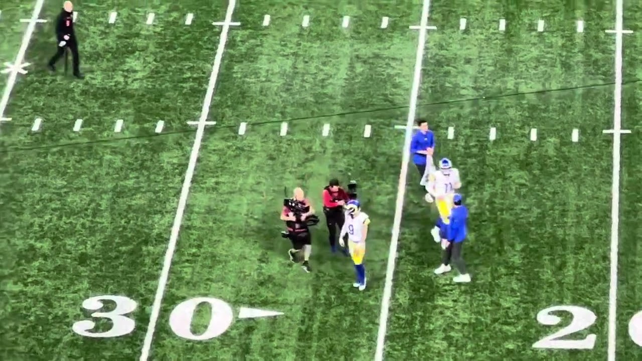 Detroit Lions fans boo Matthew Stafford Detroit Lions fans boo Matthew Stafford