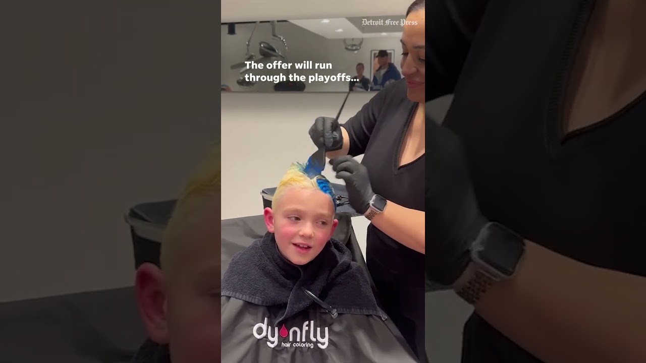 ‘Dye’-hard Detroit Lions fans turn hair Honolulu blue for NFL playoffs #detroitlions ‘Dye’-hard Detroit Lions fans turn hair Honolulu blue for NFL playoffs #detroitlions