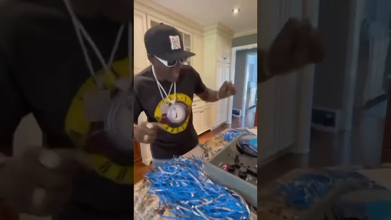 Flavor Flav Gets Custom Lions Gift! | Detroit Lions #shorts Flavor Flav Gets Custom Lions Gift! | Detroit Lions #shorts