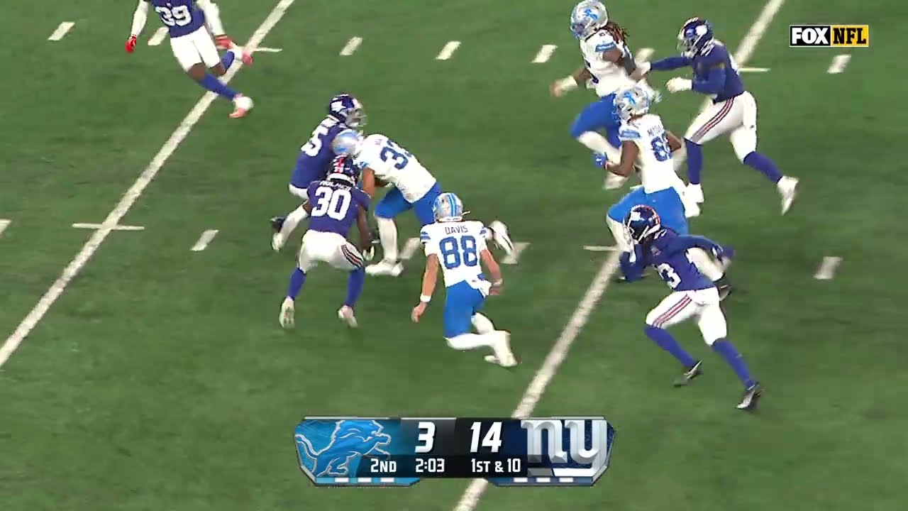 Sione Vaki’s juke moves disorient Giants defenders on 15-yard run Sione Vaki’s juke moves disorient Giants defenders on 15-yard run