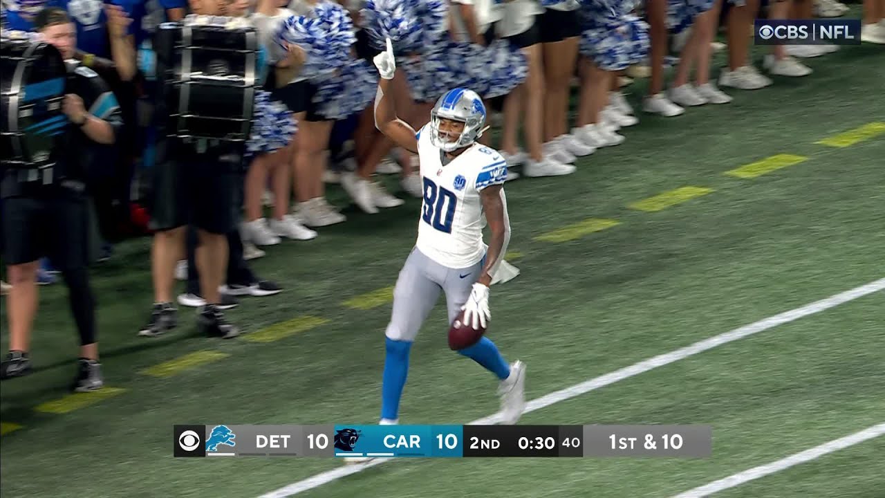 Teddy Two Gloves finds Antoine Green and he does the rest! Teddy Two Gloves finds Antoine Green and he does the rest!