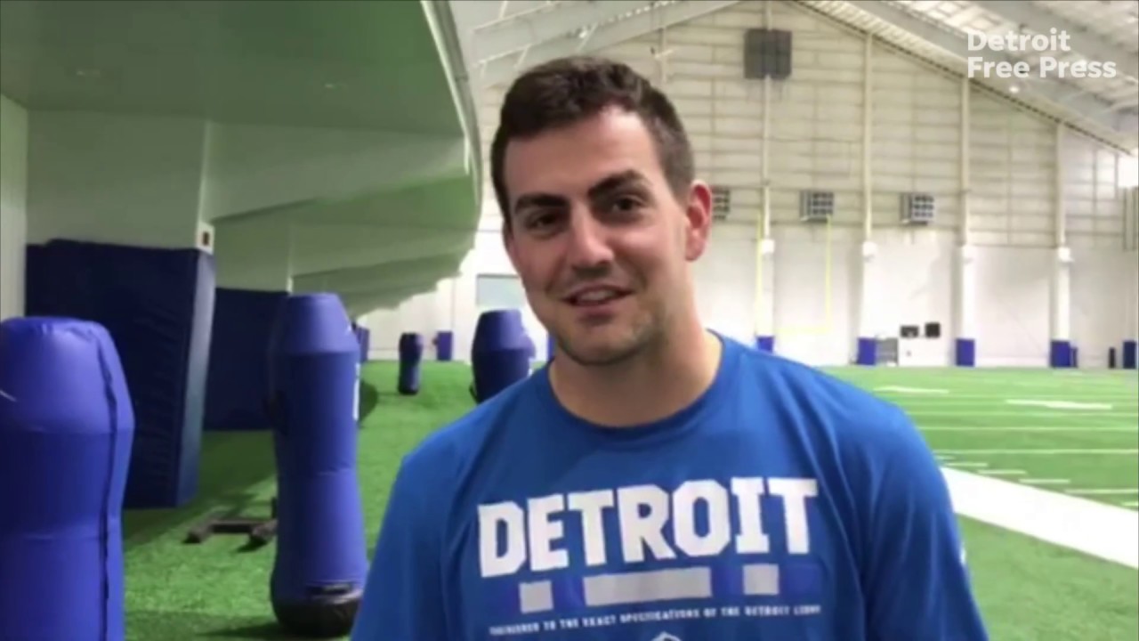 Detroit Lions QB David Blough performs 3 mind-blowing magic tricks Detroit Lions QB David Blough performs 3 mind-blowing magic tricks