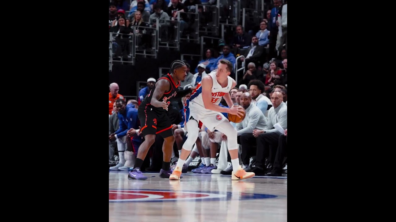 Ausar With The Up and Under #pistons #nba Ausar With The Up and Under #pistons #nba