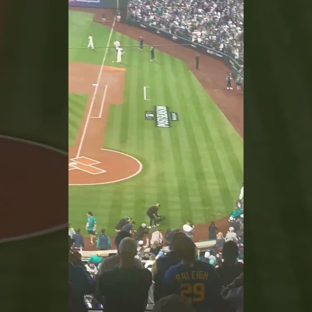 Seattle Mariners get hype going for ALDS Game 5 vs Detroit Tigers Seattle Mariners get hype going for ALDS Game 5 vs Detroit Tigers