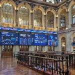 El Ibex 35 sube liderado de nuevo por Indra y se queda a las puertas de los 14.000 puntos El Ibex 35 sube liderado de nuevo por Indra y se queda a las puertas de los 14.000 puntos