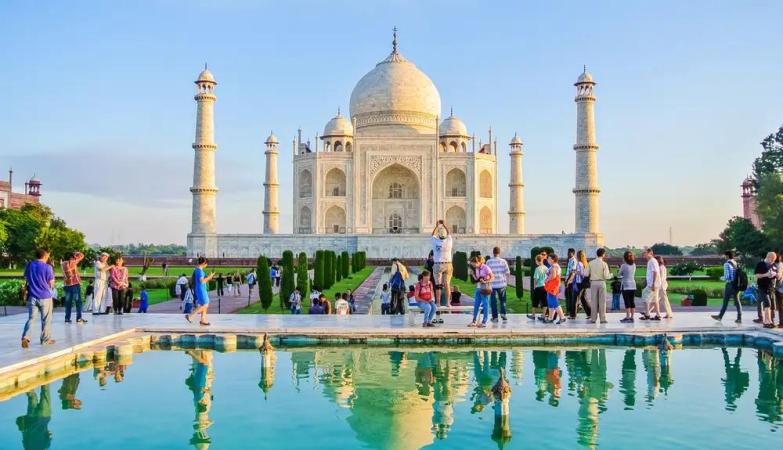 Nice Vacation Spots Many People Nice Vacation Spots Many People