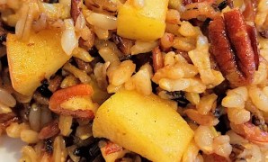 How to make Native American wild rice and apple stuffing with pecans How to make Native American wild rice and apple stuffing with pecans