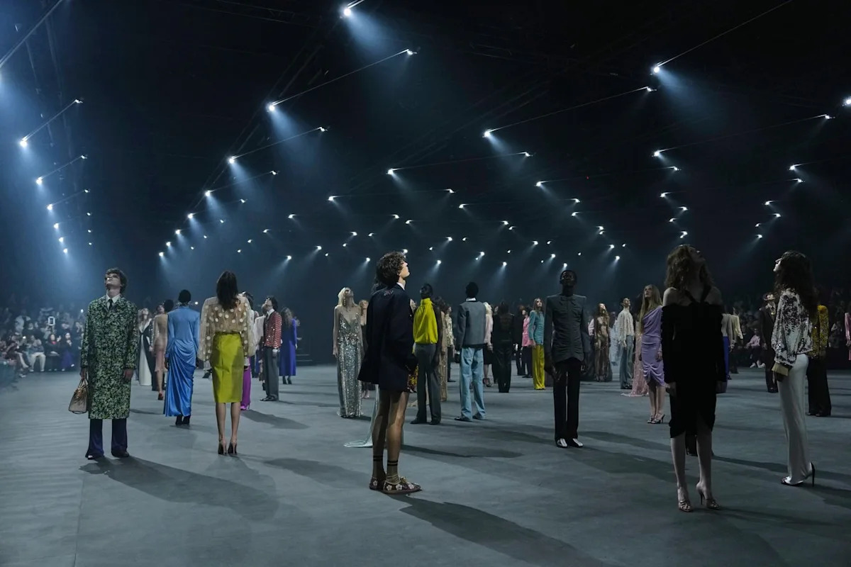 Alessandro Michele’s Valentino collection puts 70s silhouettes in the Paris spotlight Alessandro Michele’s Valentino collection puts 70s silhouettes in the Paris spotlight