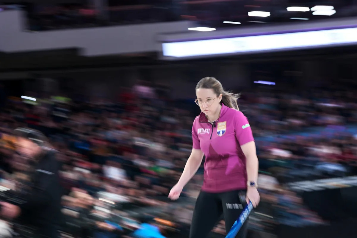 Black upsets Einarson in women’s semi at curling Trials, Dunstone wins men’s semi Black upsets Einarson in women’s semi at curling Trials, Dunstone wins men’s semi