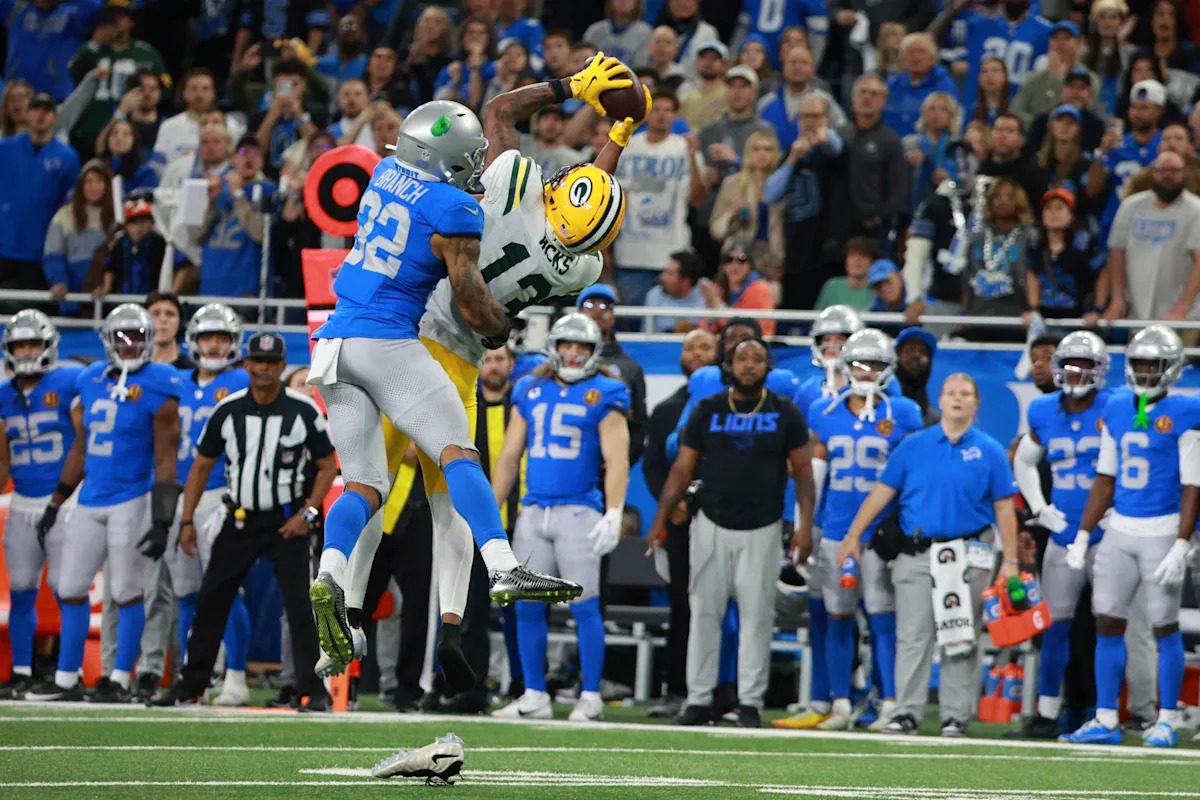 Packers WR Dontayvion Wicks caps off big Thanksgiving by jumping out of his shoe for game-sealing catch Packers WR Dontayvion Wicks caps off big Thanksgiving by jumping out of his shoe for game-sealing catch