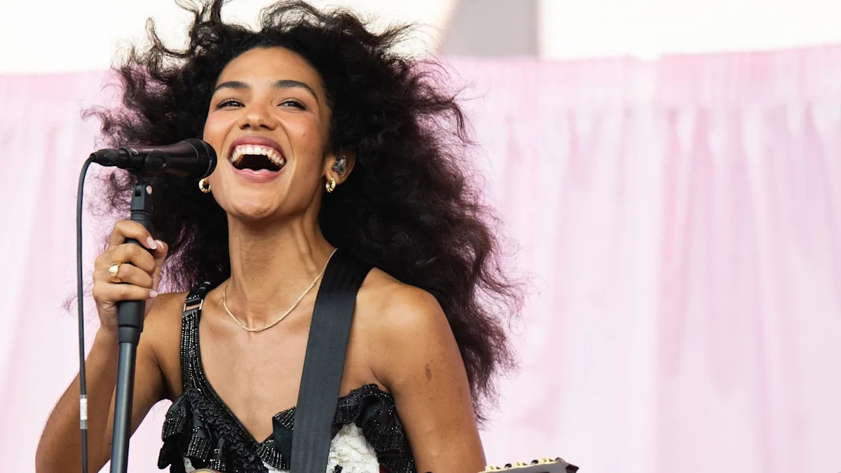 Olivia Dean wins refunds for fans after criticising Ticketmaster Olivia Dean wins refunds for fans after criticising Ticketmaster