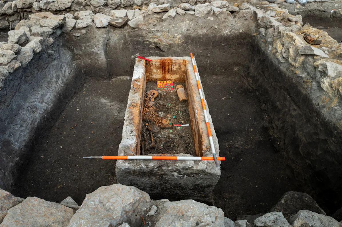 Archaeologists lift the lid on a 1,700-year-old Roman sarcophagus hidden beneath Budapest Archaeologists lift the lid on a 1,700-year-old Roman sarcophagus hidden beneath Budapest