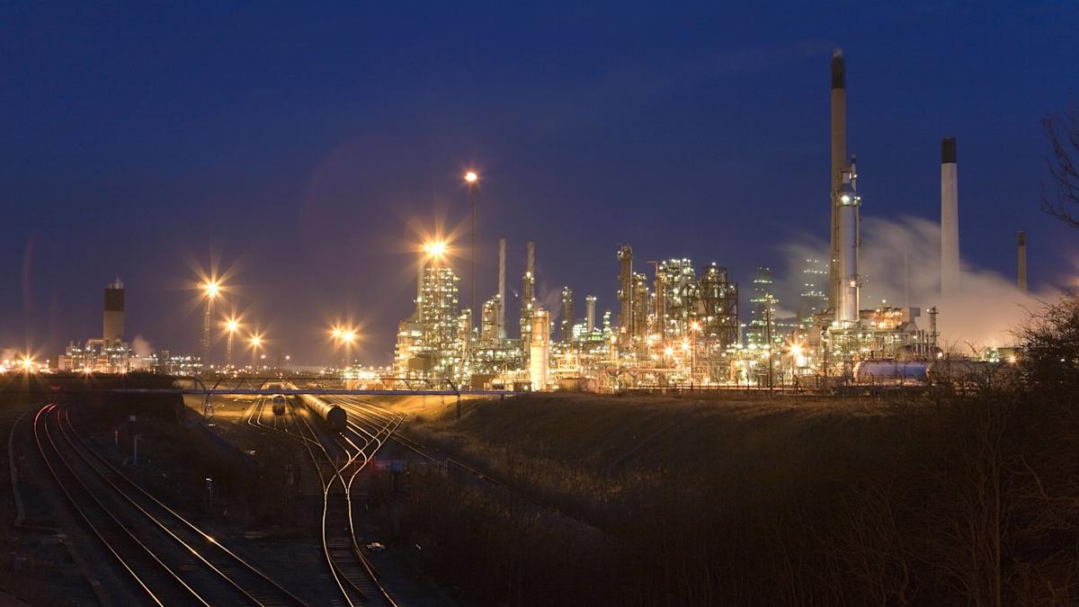 Prax Lindsey oil refinery to stop standalone operations after Phillips 66 sale Prax Lindsey oil refinery to stop standalone operations after Phillips 66 sale
