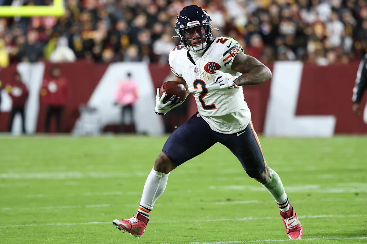 D.J. Moore injury update: Bears star hospitalized after win over Commanders for ‘precautionary medical attention’ D.J. Moore injury update: Bears star hospitalized after win over Commanders for ‘precautionary medical attention’
