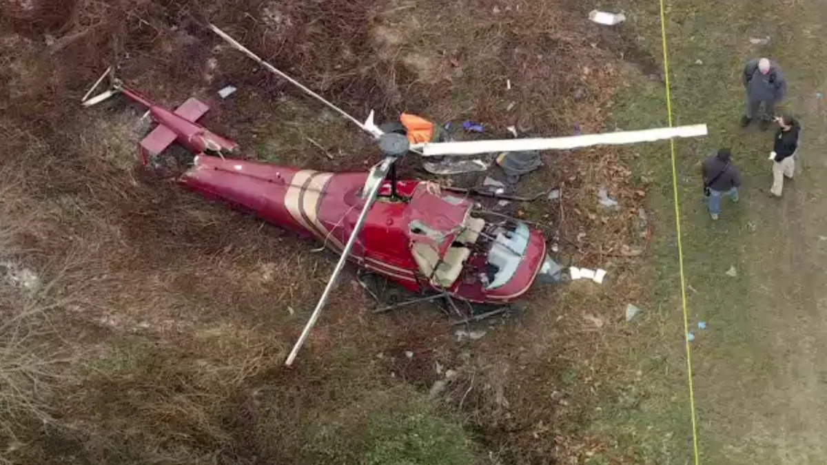 1 dead after 2 helicopters collide mid-air in Hammonton, New Jersey 1 dead after 2 helicopters collide mid-air in Hammonton, New Jersey