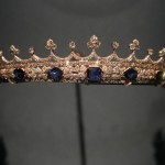 More glittering royal jewels displayed while Paris is still uneasy over the Louvre robbery More glittering royal jewels displayed while Paris is still uneasy over the Louvre robbery