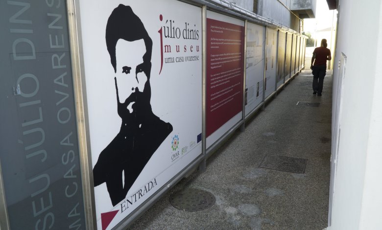 Jornadas Dinisianas refletem sobre o papel da mulher, desde a época de Júlio Dinis aos dias de hoje Jornadas Dinisianas refletem sobre o papel da mulher, desde a época de Júlio Dinis aos dias de hoje