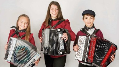 Marotos da Concertina e Papillon atuam no Carnaval de Estarreja Marotos da Concertina e Papillon atuam no Carnaval de Estarreja