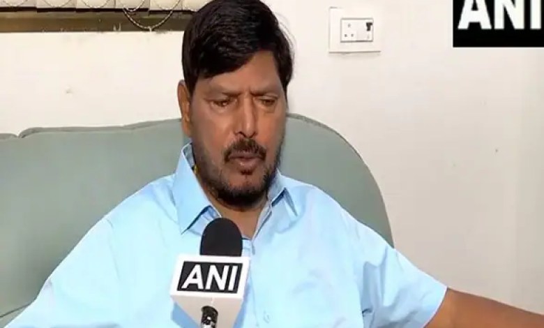 ఇండియా న్యూస్ | కాంగ్రెస్ ఇలాంటి డిమాండ్లు చేసింది: రామ్దాస్ అథావాలే కెటకా సిఎం రాజీనామా కోసం బిజెపి పిలుపునిచ్చారు ఇండియా న్యూస్ | కాంగ్రెస్ ఇలాంటి డిమాండ్లు చేసింది: రామ్దాస్ అథావాలే కెటకా సిఎం రాజీనామా కోసం బిజెపి పిలుపునిచ్చారు