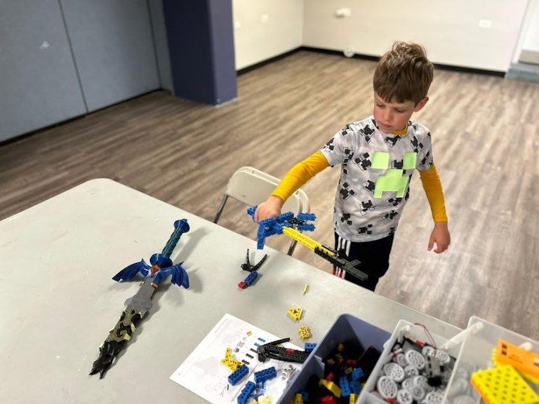 Robot – Robot Yang Bisa Anak – Anak Ciptakan Saat Mengikuti Kursus Robot Robot – Robot Yang Bisa Anak – Anak Ciptakan Saat Mengikuti Kursus Robot