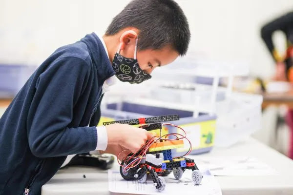 Manfaat Para Siswa Melakukan Pameran Robot Manfaat Para Siswa Melakukan Pameran Robot
